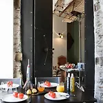 Appartement Unique A ! Surprenantes- Jules Verne