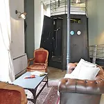 Unique à ! Surprenantes- Jules Verne