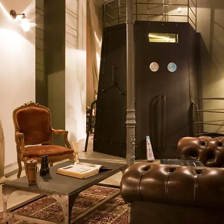 Surprenantes- Jules Verne 아파트