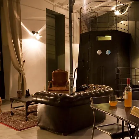 דירה Surprenantes- Jules Verne *