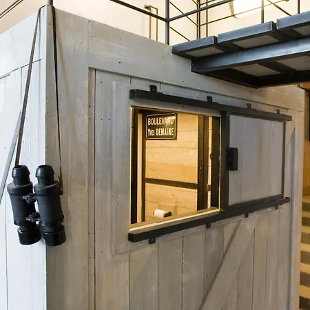 Surprenantes- Jules Verne *