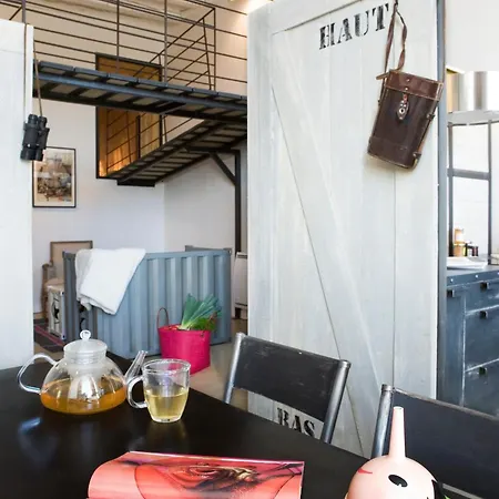 Surprenantes- Jules Verne דירה *