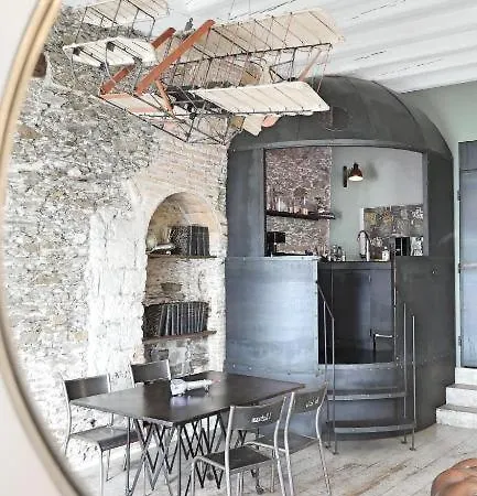 Apartament Unique A ! Surprenantes- Jules Verne