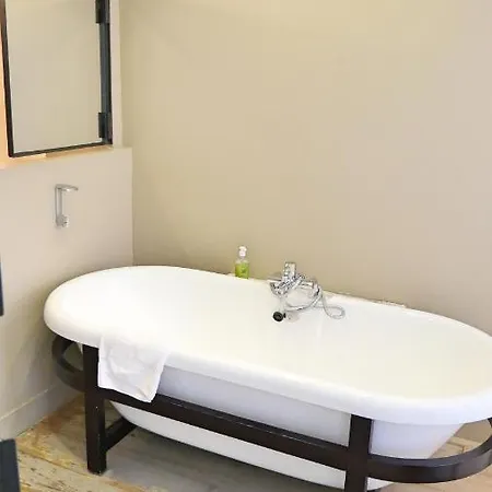 Apartman Surprenantes- Jules Verne