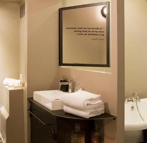 Unique A ! Surprenantes- Jules Verne Daire