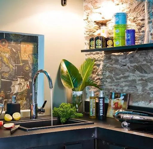 Unique A ! Surprenantes- Jules Verne Daire *