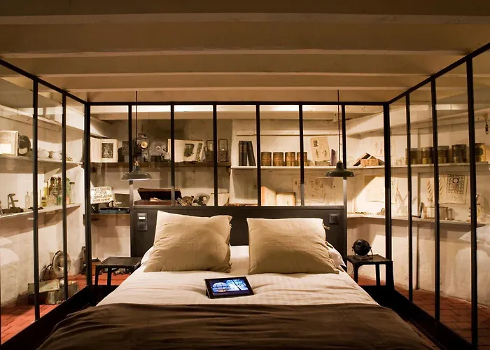 Unique A ! Surprenantes- Jules Verne *